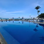 Great Beachfront Condo,11Th Floor, Great View!
