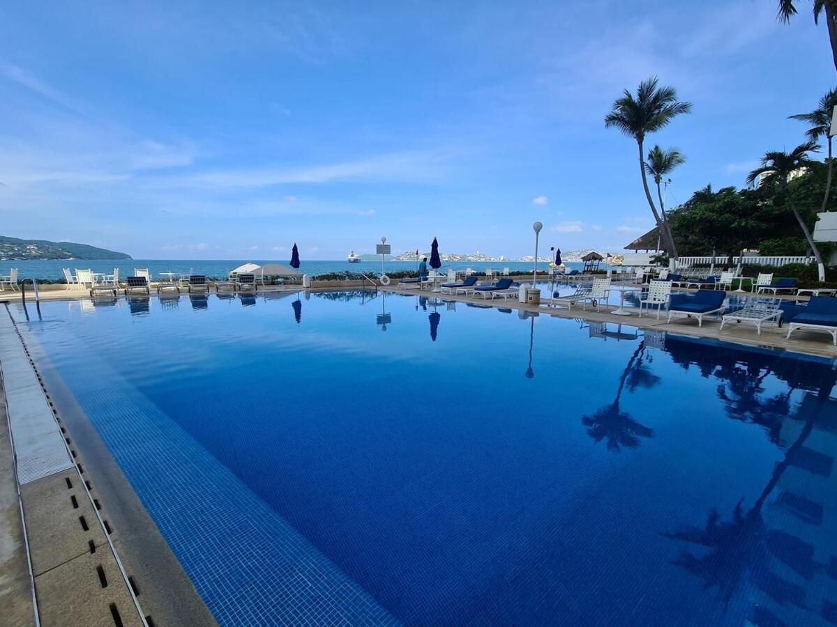 Great Beachfront Condo,11th Floor, Great View! Appartement