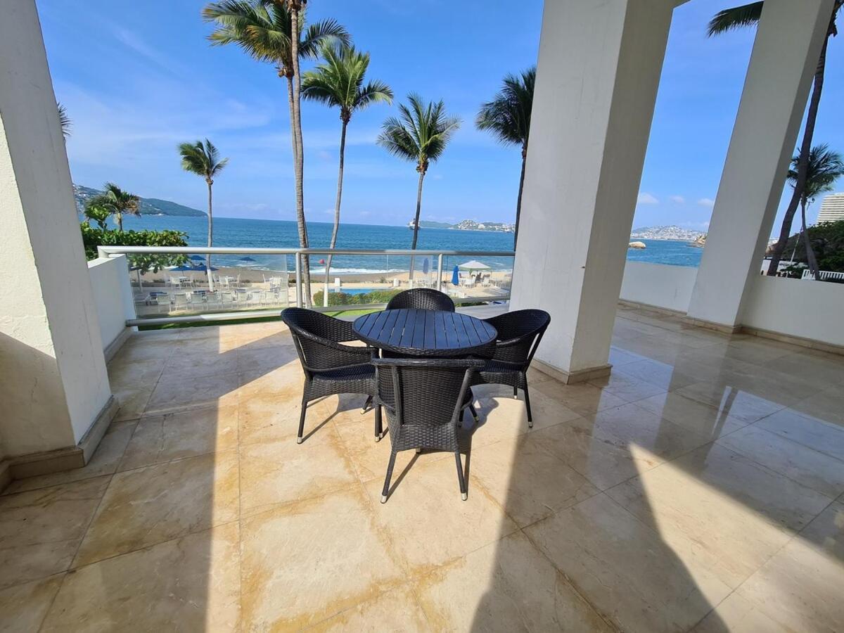 Great Beachfront Condo,11th Floor, Great View! Appartement