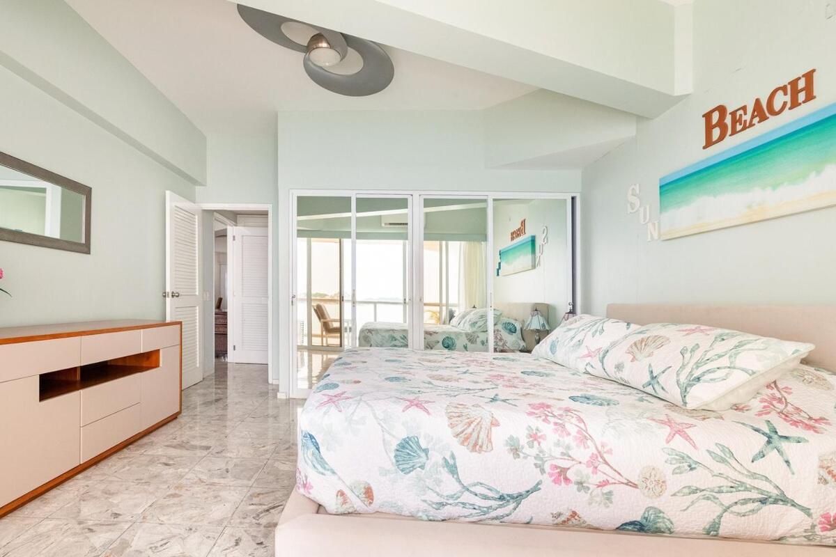 Great Beachfront Condo,11th Floor, Great View! Appartement *